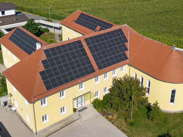 Ihr Meisterbetrieb Tuppinger Dachdeckerei, Spenglerei & Fassadenbau aus Wieselburg